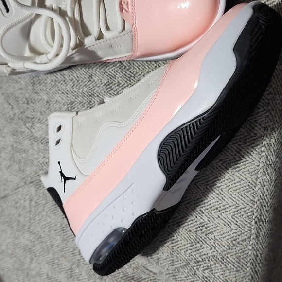 Women's Jordan Hi-Top Pink and White - Picture 2 of 5